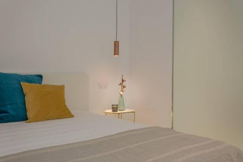 Luxury Silver Apartment just steps from Gran Vía by Batuecas