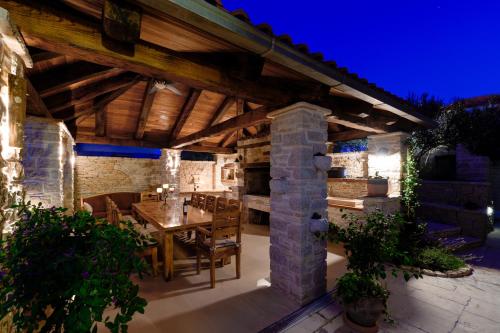Gambar di galeri bagi Villa Kos Murter Apartments di Murter