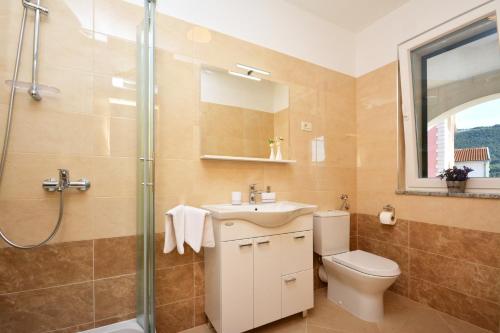 Koupelna v ubytování Villa Kami - 4 stars villa, Heated pool