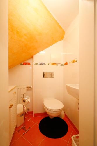 Koupelna v ubytování Apartment Haus Schatz