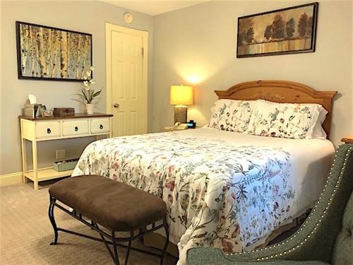 Llit o llits en una habitació de The Mount Vernon Inn
