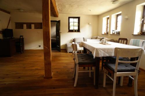 Foto dalla galleria di Flaeminger Bauernstuebchen a Kerzendorf