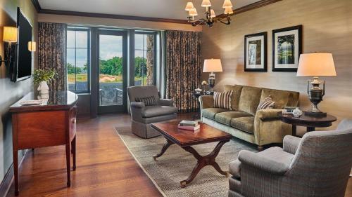 Un lugar para sentarse en The Sewanee Inn