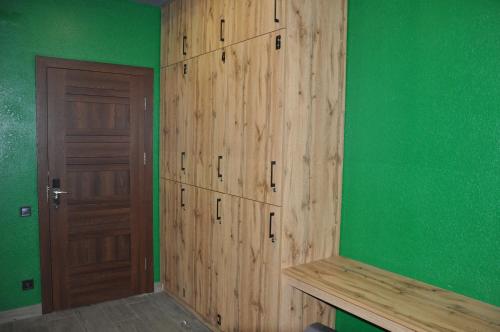 Gambar di galeri bagi FULL HOUSE capsule hostel di Rivne