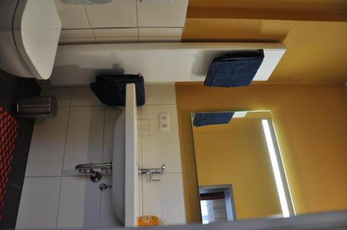 Bilik mandi di Gasthaus Sonne GbR
