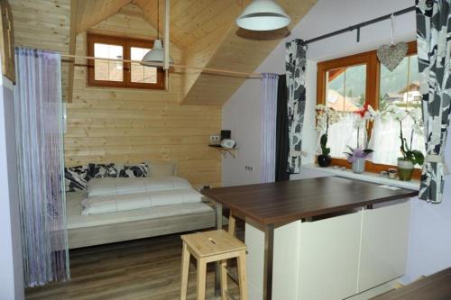 A seating area at Appartment Lukasser