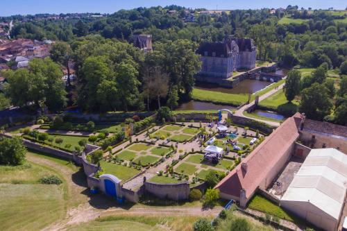 Gallery image of Château de Saint Loup in Saint Loup Lamaire