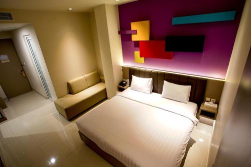 Zoom Dharmahusada Hotel – Photos 2