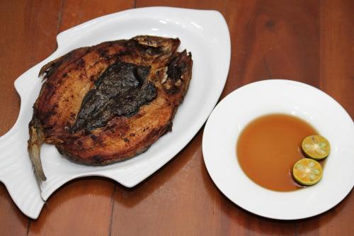 Makanan di atau berdekatan inn ini