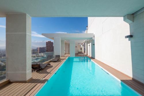 Piscina a Kennedy Art o a prop