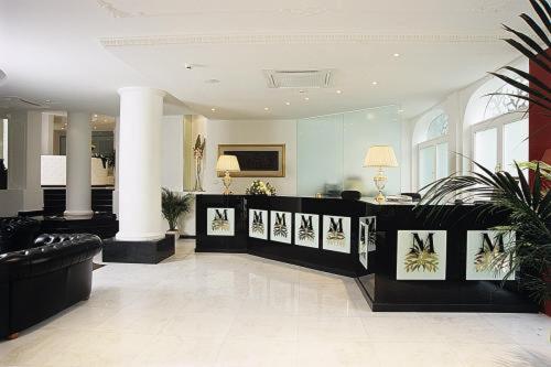 M Glamour Hotel