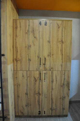 Gambar di galeri bagi FULL HOUSE capsule hostel di Rivne