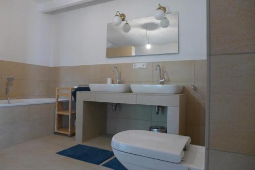 Ванна кімната в Ferienscheune Juhlsgaard