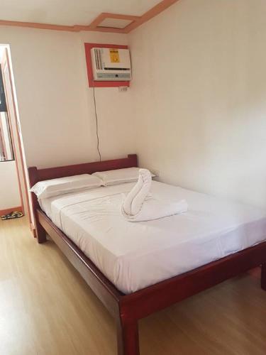 Gallery image of Catalina`s Inn family room in Panglao