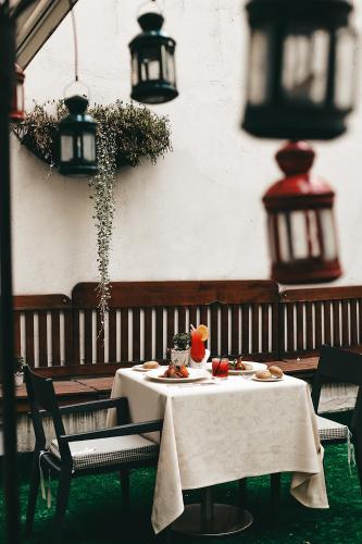 Restaurace v ubytování St. Peter's Boutique Hotel