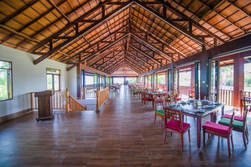 Restaurace v ubytování NDC Resort & Spa