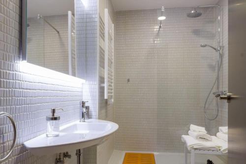 Beautiful 2 bedroom apartment Tirso de Molina By Batuecas