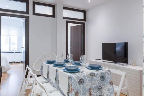 Beautiful 2 bedroom apartment Tirso de Molina By Batuecas