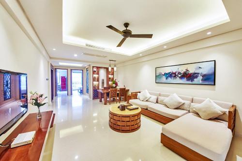 Телевизор и/или развлекательный центр в Ocean Sonic Resort Sanya