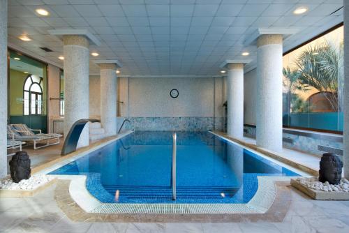 
Het zwembad bij of vlak bij Hotel IPV Palace & Spa - Adults Recommended

