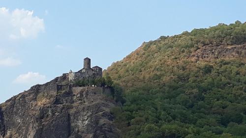 a castle on the top of a mountain at Olsinky in Ústí nad Labem