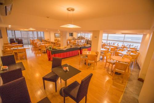 Restoran atau tempat lain untuk makan di Bristol Apart Hotel