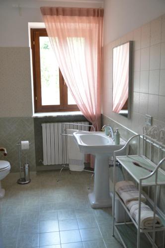 Ένα μπάνιο στο B&B Cyparus