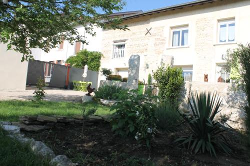 Zahrada ubytování Les Trois Maisons