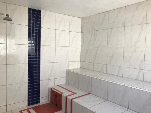 Salle de bains dans l'établissement Bela casa de 4 suítes em Geribá