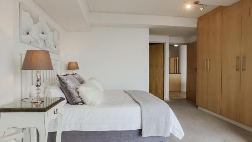 Gallery image of Hibernian Towers Self Catering Apartments 505 in Strand
