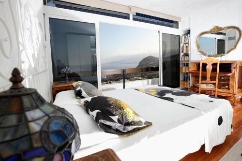 Posteľ alebo postele v izbe v ubytovaní Tabaiba Sea Views Apartment II