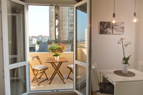 Piccolo appartamento dotato di balcone con tavolo. di Tocco Barocco - Locazioni Brevi - a Ragusa