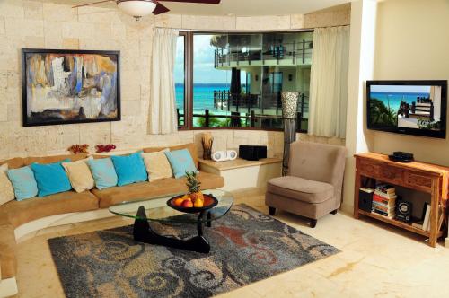 Gallery image of El Taj Oceanfront and Beachside Condo Hotel in Playa del Carmen
