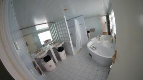 Bathroom sa GLMB - Location Mont-Blanc