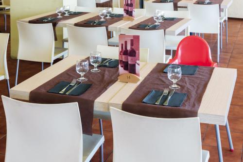 
Un restaurante o sitio para comer en Vilar Rural de Cardona
