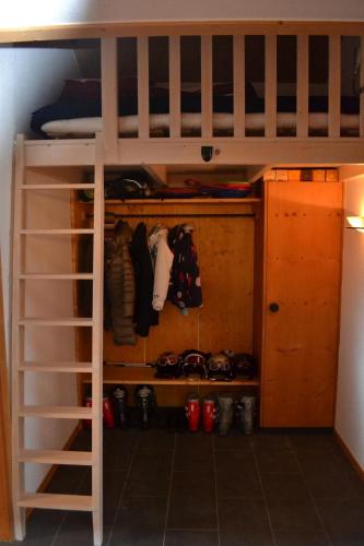 Photo de la galerie de l'établissement Apartment Cristal, à Anzère