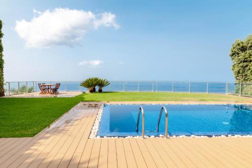 Villa Chimera - Oceanfront Pool Retreat by LS