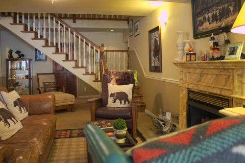 Black Bear Manor – Photos 3
