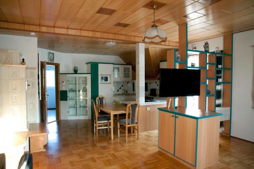 Kuchyň nebo kuchyňský kout v ubytování Ferienwohnung Peklar