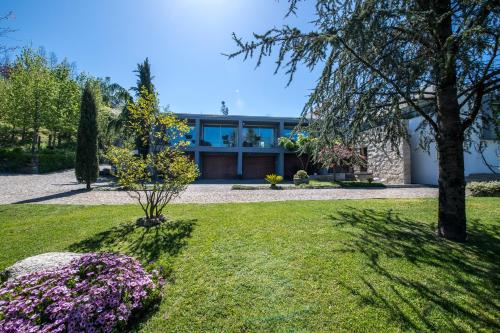 a view of a house from the garden at Casa da Costa Grande in Amarante