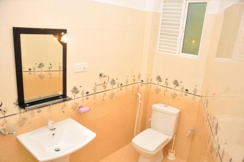 Hiru Resort Inn Unawatuna tesisinde bir banyo