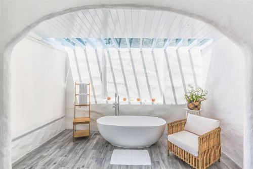 Ένα μπάνιο στο Villa Nalinnadda Petite Hotel & Spa, Adults Only - SHA Extra Plus