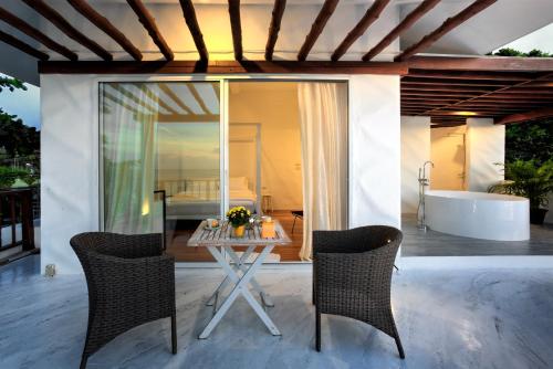 Χώρος καθιστικού στο Villa Nalinnadda Petite Hotel & Spa, Adults Only - SHA Extra Plus