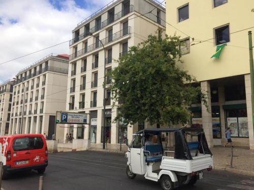 Sonel Investe Martim Moniz Apartment by Get Your Stay