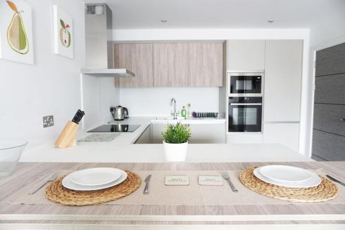 Dapur atau dapur kecil di Saltwater Suites at Fistral