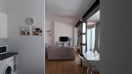 Μια τηλεόραση ή/και κέντρο ψυχαγωγίας στο Ático Torre Candelaria