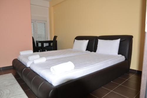 Postel nebo postele na pokoji v ubytování Hotel Konstantin