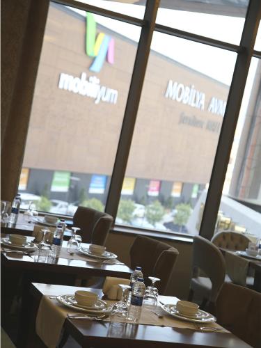 Morrian Hotelにあるレストランまたは飲食店