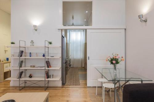 Elegant 2BDR Flat in Historic Baixa by LovelyStay