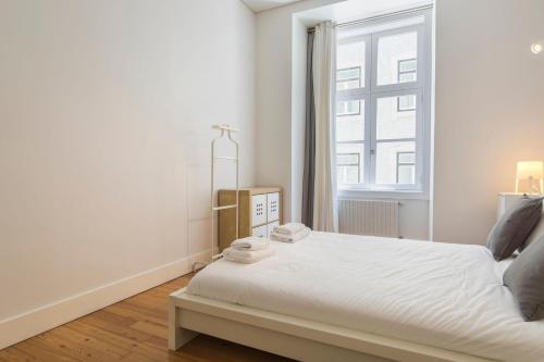 Elegant 2BDR Flat in Historic Baixa by LovelyStay